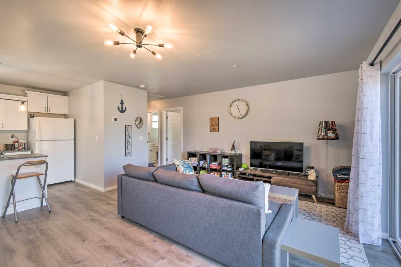 Canal Cottage Retreat With Dock And Waterfront Views Ocean Shores Exteriör bild